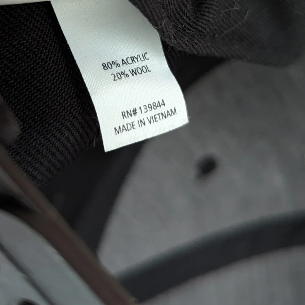 Snapback 6 Panel Hat - Picture 7 of 7